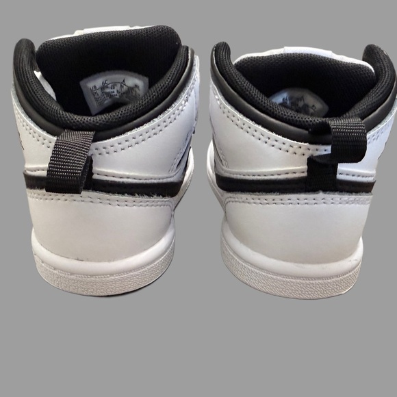 Air Jordan 1 Mid Toddler Sneakers | Size 6 | Black & White | Like New - Picture 3 of 4